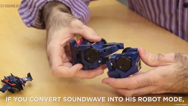 Robots In Disguise Combiner Force Soundwave Mini Con Activator Class Figure Shown In New Video 13 (13 of 27)